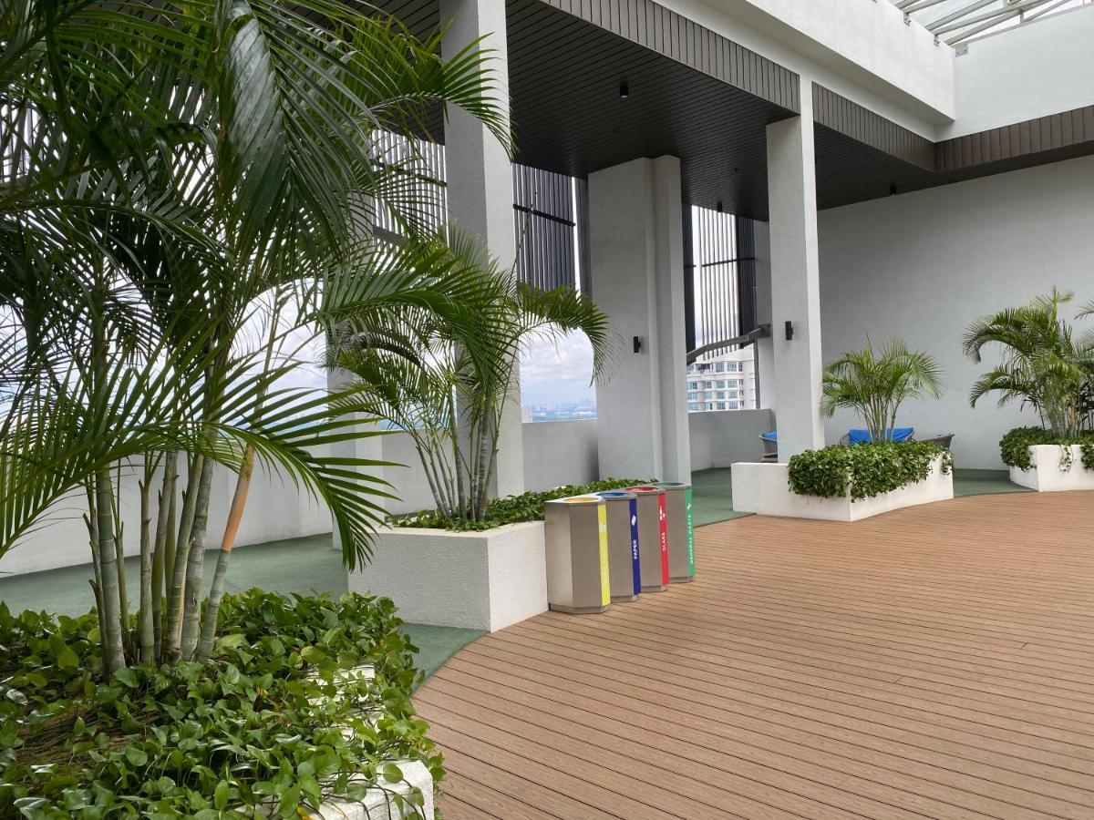 Almas Suite Nusajaya  Exterior foto